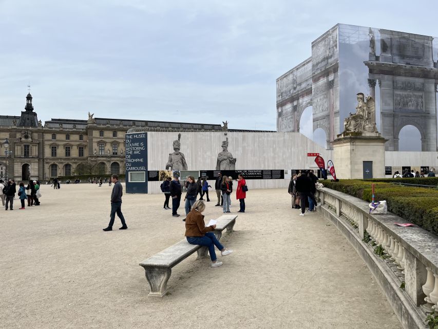 Paris: Louvre Museum Guided Tour - The first big stop inside: how the guide helps you find your footing