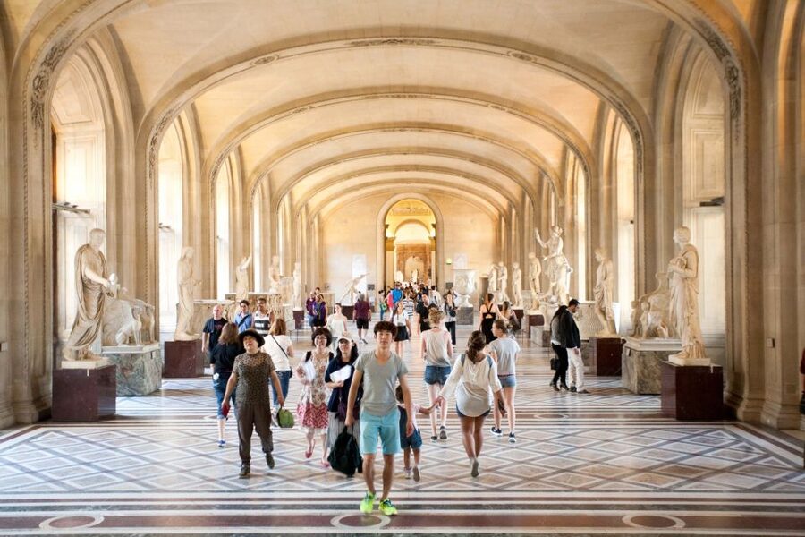 Paris: Louvre Museum Guided Tour - The Louvre highlights you’ll actually see (and why they matter)