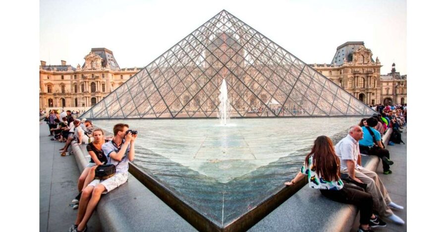 Paris: Louvre Museum Guided Tour - Skip-the-line access and what it really changes