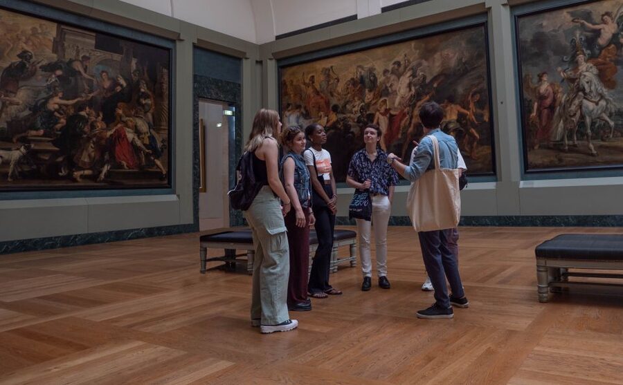Paris: Louvre Museum Highlights and Mona Lisa Tour - Price and Value: Is $116 Worth It for the Louvre?