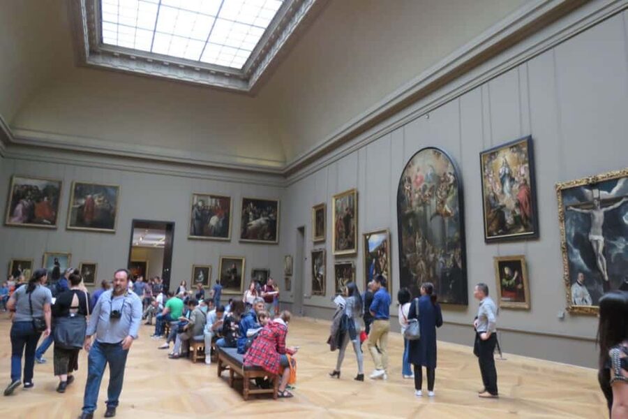 Paris: Louvre Museum Hosted Entry & Masterpieces Audio Guide - Key highlights at a glance