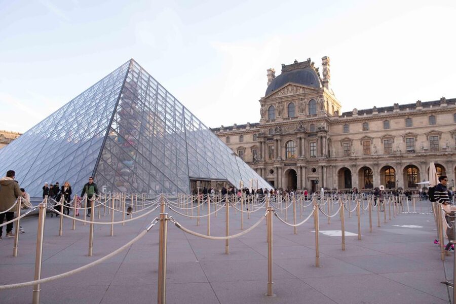 Paris: Louvre Museum Mona Lisa First Viewing Semi-Private - Your guided hour: how the Mona Lisa focus works in practice