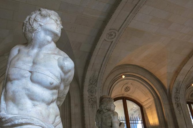 Paris Louvre Museum Must-Sees Guided Tour - First hour focus: the big names and the story behind them