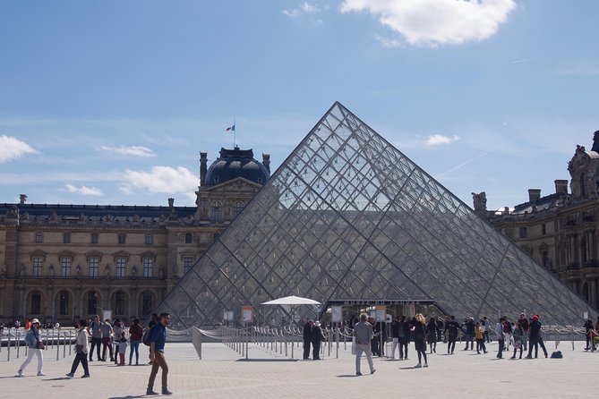 Paris Louvre Museum Must-Sees Guided Tour - From Renaissance to ancient worlds: what the guide connects for you