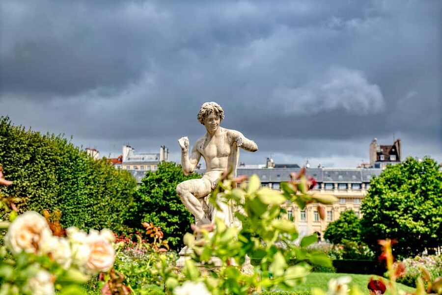 Paris: Louvre Museum Timed Entry Ticket & Pop Culture Tour - Self-guided galleries with a pop culture digital guide