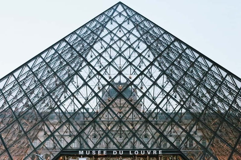 Paris: Louvre Must-See Tour with Reserved Entry Ticket - Stop 2: Louvre Pyramid orientation in about 15 minutes