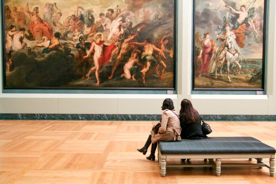 Paris: Louvre Reserved Ticket and River Cruise Combo - Entering the Louvre with a timed slot, and what to realistically expect