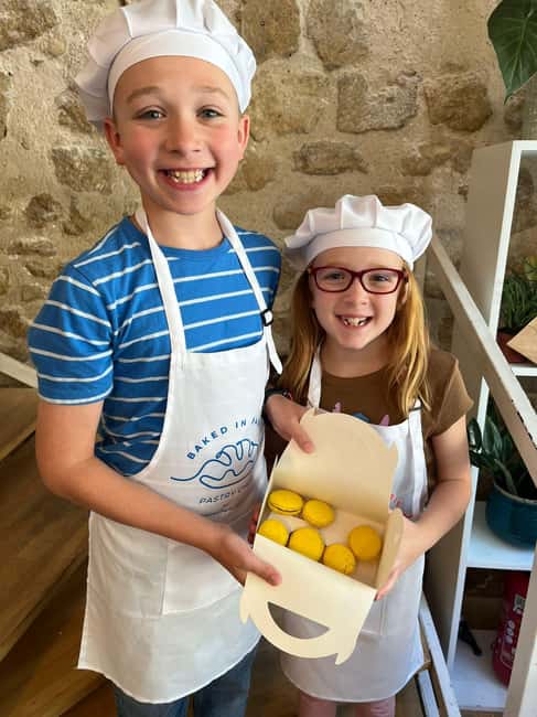 Paris: Macaron Baking Class for Families and Kids - Price and value for a small-group macaron workshop