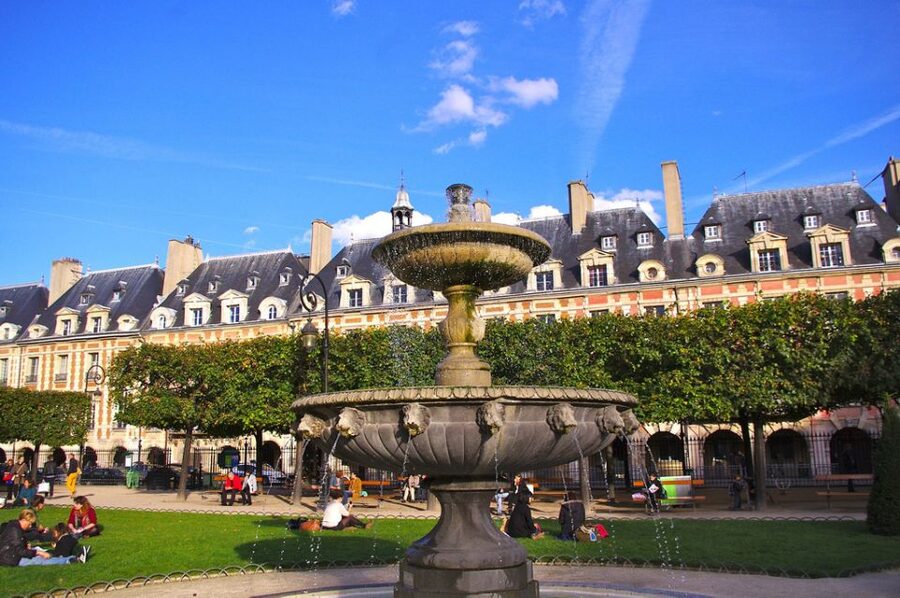 Paris Marais Quarter 2-Hour Private Walking Tour - Starting at Metro Étienne Marcel, and how the 2-hour format works