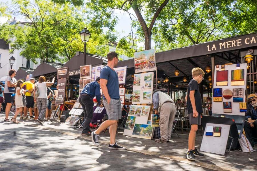 Paris Montmartre: 2-Hour City Tour in German - German-Speaking Guides and Real-Time Storytelling