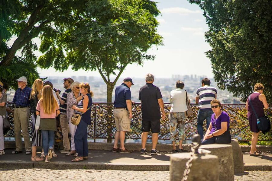 Paris Montmartre: 2-Hour City Tour in German - Should You Book Paris Montmartre: 2-Hour City Tour in German?