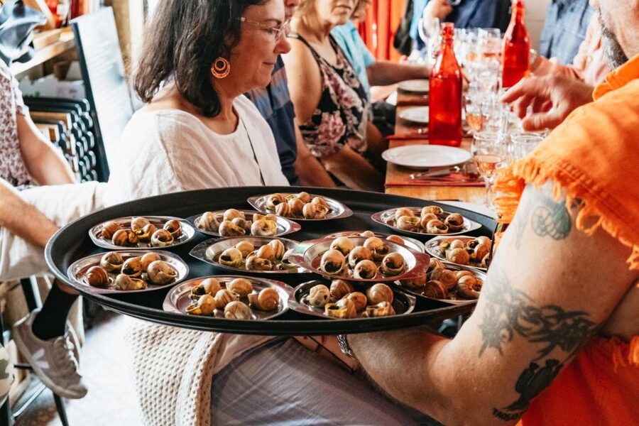 Paris: Montmartre Food and Wine Guided Tour - How the baguette tasting becomes a real Paris lesson
