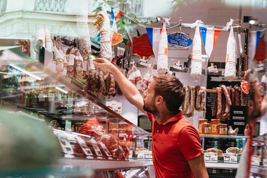 Paris: Montmartre Food and Wine Guided Tour - Cheese and charcuterie stops that teach you what pairs well