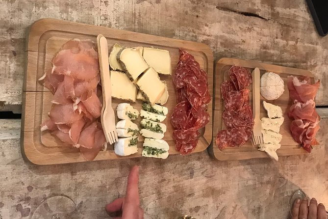 Paris Montmartre Food Tour - A Full French Meal by Do Eat Better - Place du Tertre Cheese Tasting, and Why This Square Feels Like Montmartre
