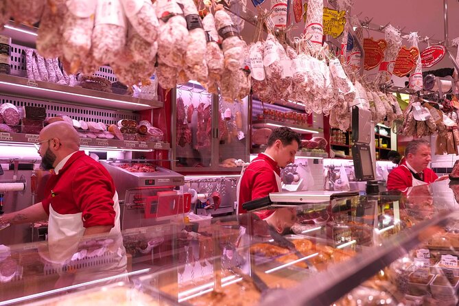Paris Montmartre Food & Wine Tour with Eating Europe - Price and value in a 3-hour, up-to-10 group format