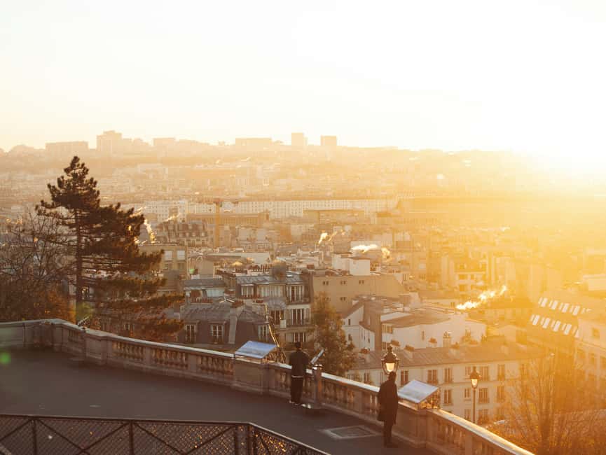 Paris: Montmartre Hidden Gems and Highlights Walking Tour - Price That Actually Fits What You Get at 41 USD