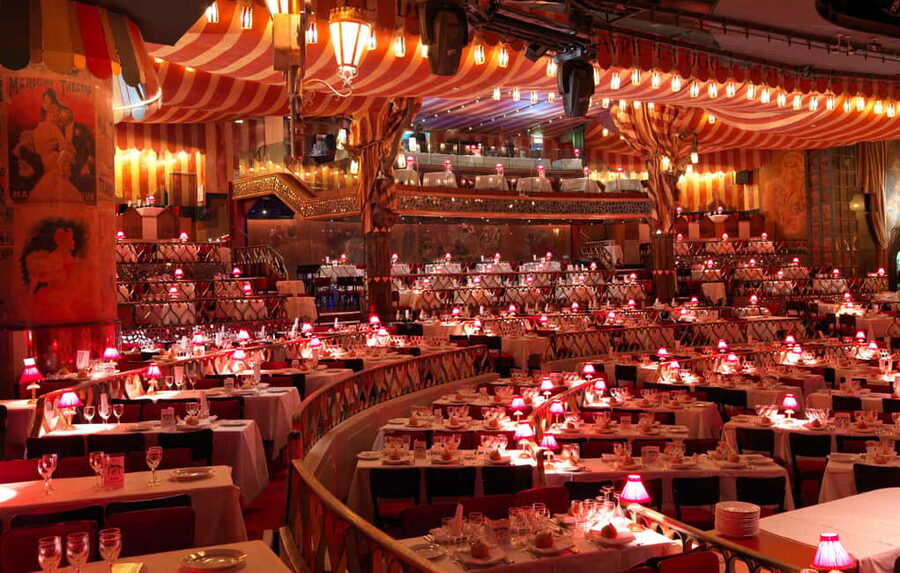 Paris: Moulin Rouge Dinner Show, Champagne, and Transport - Moulin Rouge Dinner Show value: why this package works
