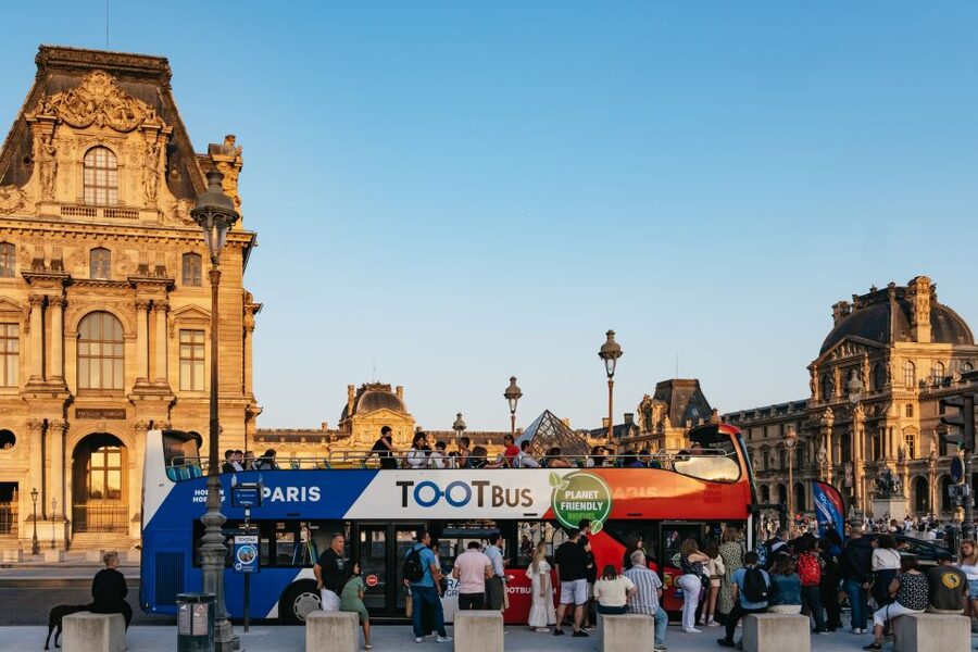 Paris: Night Bus Tour with Audioguide - Stop-by-stop: what you see from the top deck at night