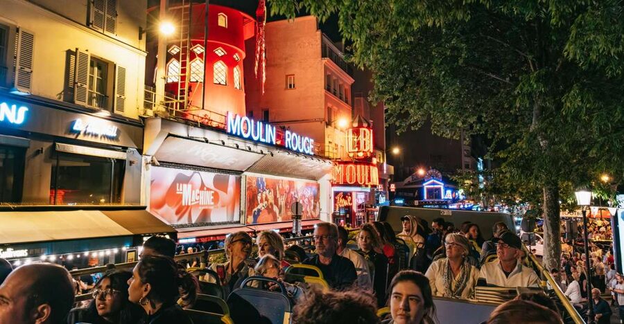 Paris: Night Bus Tour with Audioguide - Who should book this and who might skip it