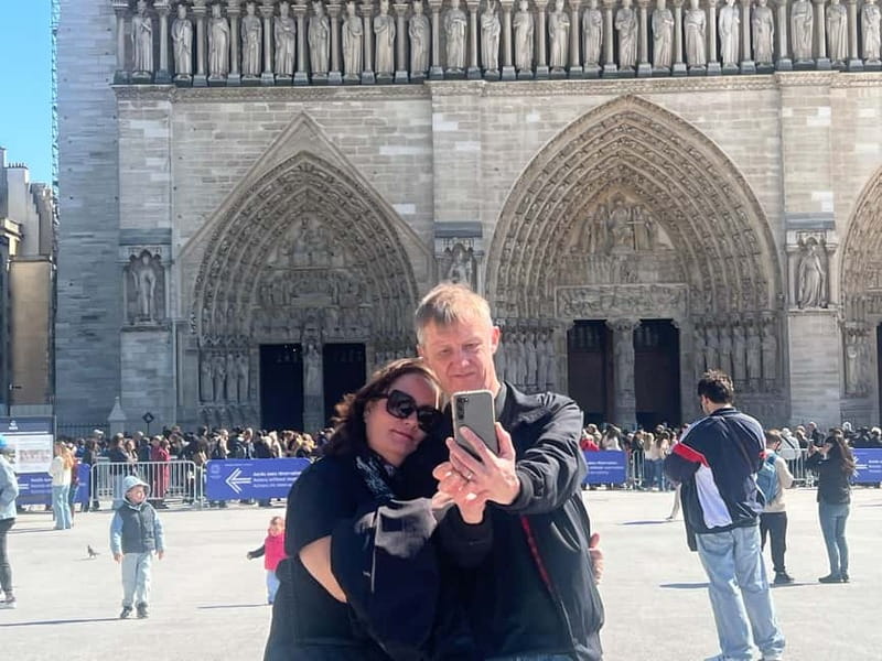 Paris: Notre-Dame Cathedral Exterior Tour & Free Entrance - From Guided Exterior to Free Interior Time