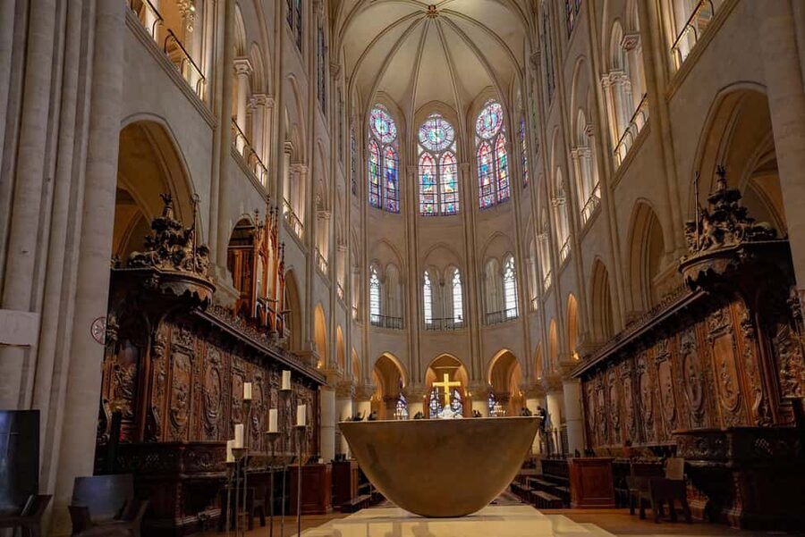 Paris: Notre Dame Cathedral Exterior Tour with Free Entry - What you’re really buying with this Notre Dame combo