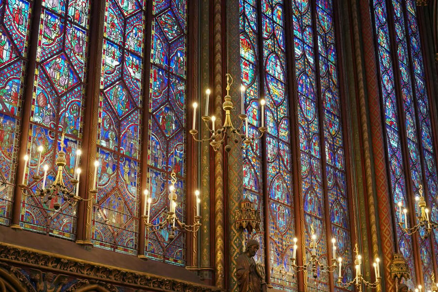 Paris: Notre Dame Cathedral Exterior Tour with Free Entry - Your self-guided interior time, what to focus on once inside