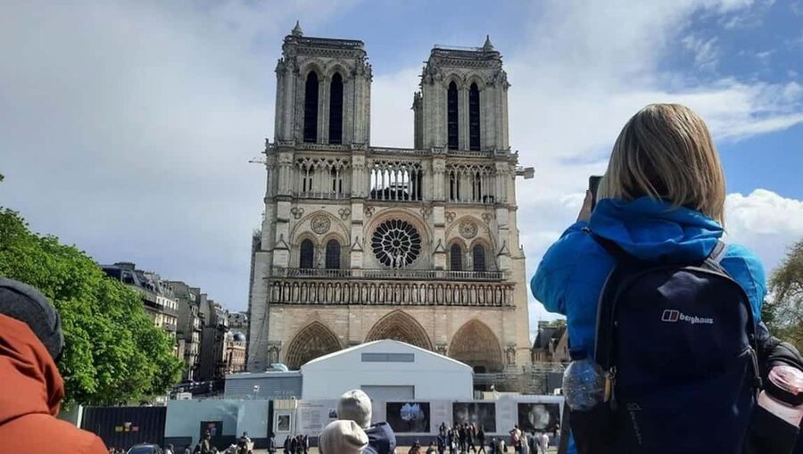 Paris: Notre Dame Exterior, Latin Quarter Tour and Pantheon - The quick Sainte-Chapelle photo stop that sets your bearings