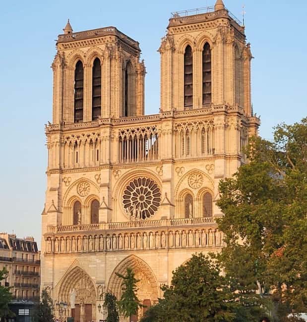 Paris: Notre Dame Exterior, Latin Quarter Tour and Pantheon - Odeon theater area and the Emily in Paris photo moment