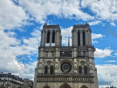 Notre Dame Outdoor Tour with Sainte-Chapelle / Crypt.