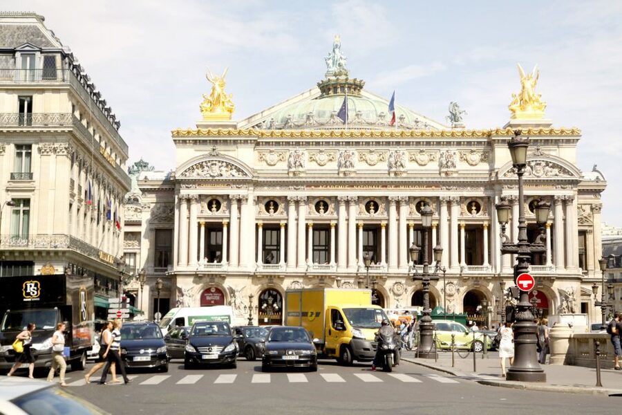 Paris: Openair Double Decker Bus Audio-Guided City Tour - Who this tour suits best