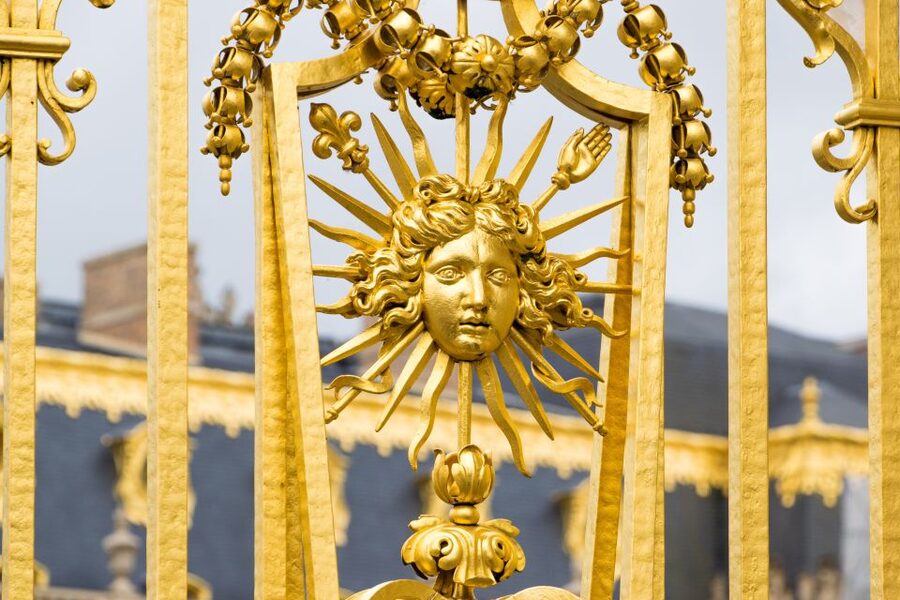 Paris: Palace of Versailles Guided Tour with Bus Transfers - Who This Tour Best Suits (And Who Should Skip It)