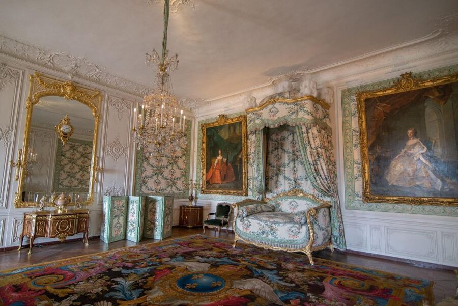 Paris: Palace of Versailles Ticket with Private Transfer - Who this Versailles private transfer tour fits best