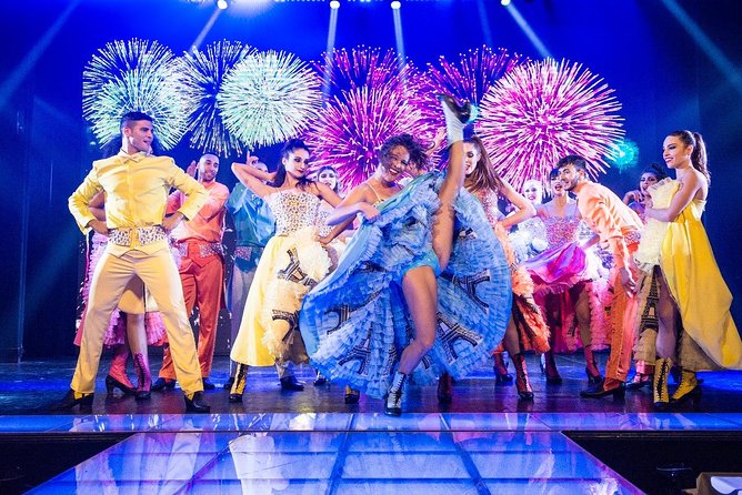 Paris Paradis Latin Cabaret Show with Champagne - Champagne options and how the drink service usually works