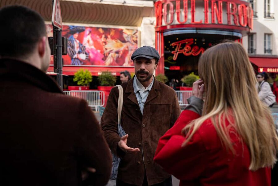 Paris : Pastries and Tragedies, The sweet tour of Montmartre - A bittersweet Montmartre walk that ends near Sacré-Cœur