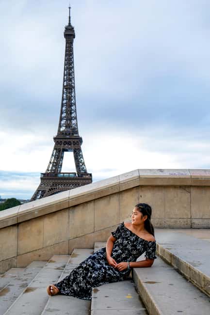 Paris: Photoshoot Around Eiffel Tower with 55 Edited Photos - Choosing the Right Time and Handling Weather Near the Tower