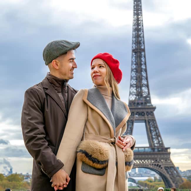Paris: Photoshoot Around Eiffel Tower with 55 Edited Photos - The One-Hour Plan Around the Eiffel Tower