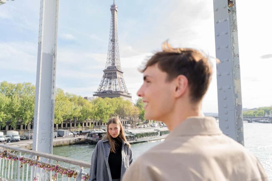 Paris: Premium Photoshoot with Iconic Eiffel Tower Views - Communication and Weather: How to Make This Go Smoothly