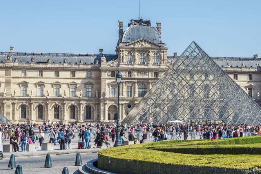 Paris: Priority Access Louvre with Host -Direct to Mona Lisa - The Mona Lisa Escort, What the Direct Route Really Changes