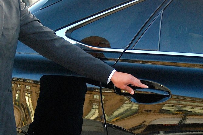Paris Private Arrival Transfer from Charles de Gaulle (CDG) or Orly (ORY) - Who This Transfer Is Best For (And Who Might Want a Different Option)