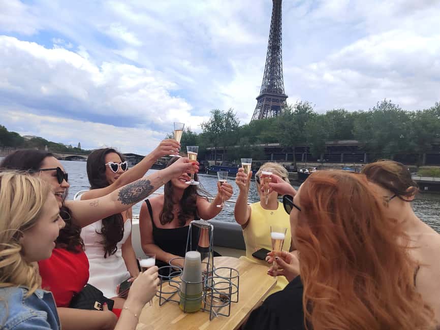 Paris: Private Boat Cruise on Seine River - Passing the Eiffel Tower and Handling Photos Without Stress