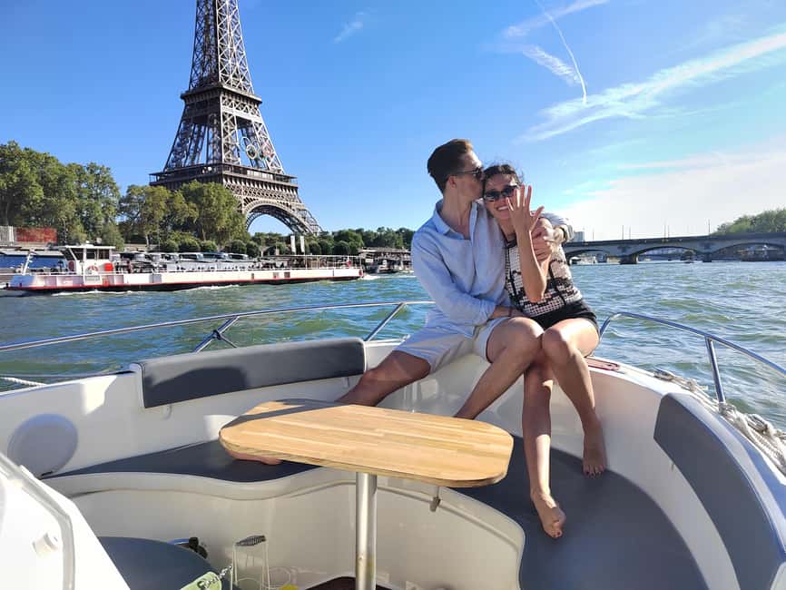 Paris Private Boat Seine River with Captain Guide - The Seine route from Port de Javel Haut to Eiffel Tower views