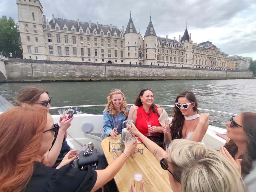 Paris Private Boat Seine River with Captain Guide - Notre Dame glimpse through Ile de la Cité and Ile Saint-Louis charm