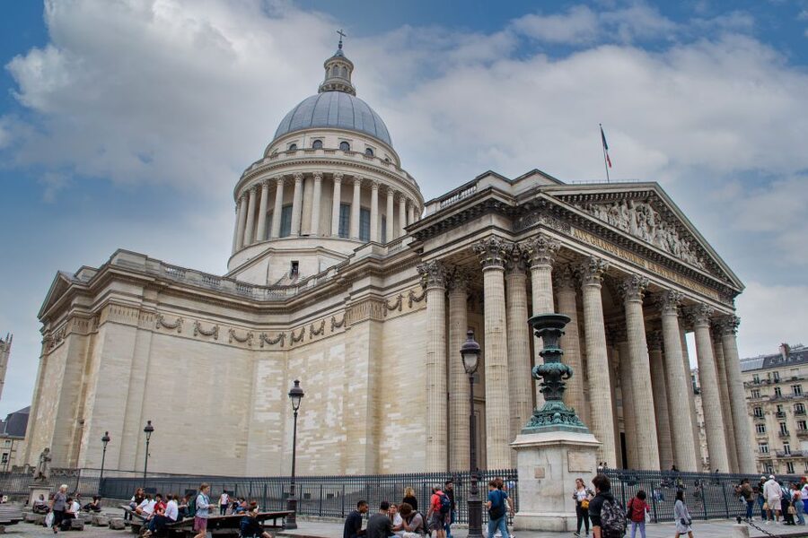 Paris Private Custom Tour: Half-Day with a Local Guide - 4 hours of smart pacing, walking plus metro and bus