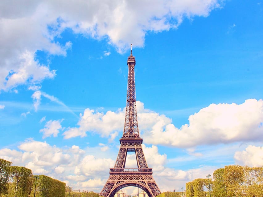 Paris: Private Layover Tour - Montmartre and Sacré-Coeur: a 25-minute walking hit you can actually use