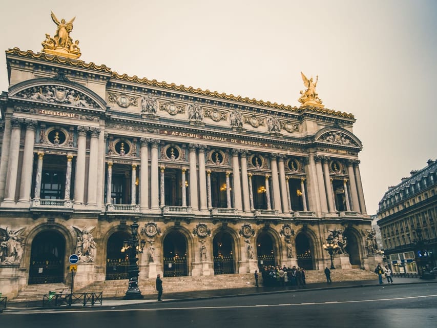Paris: Private Layover Tour - Eiffel Tower viewpoints: 30 minutes to see it the way you’ll remember it