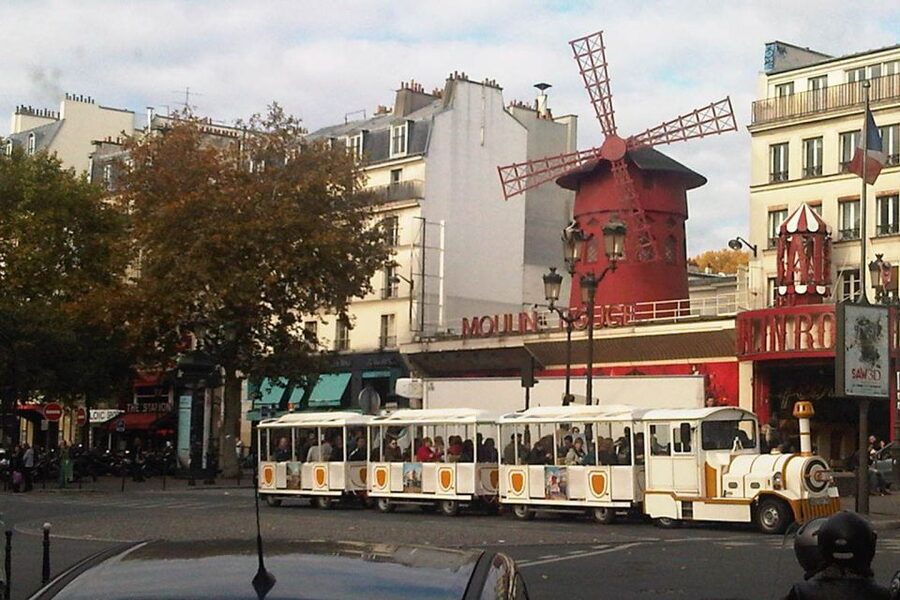 Paris: Private or Shared City Highlights Tour - Rolling Past the Haussmann Paris You See on Postcards