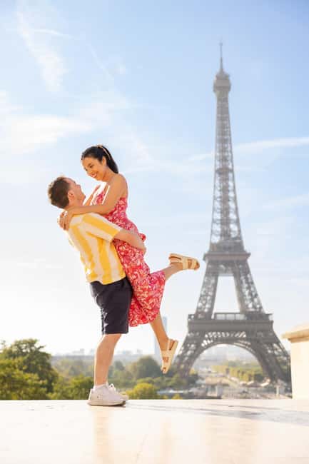 Paris: Private Photoshoot at the Eiffel Tower - Posing Direction That Makes You Look Natural Fast