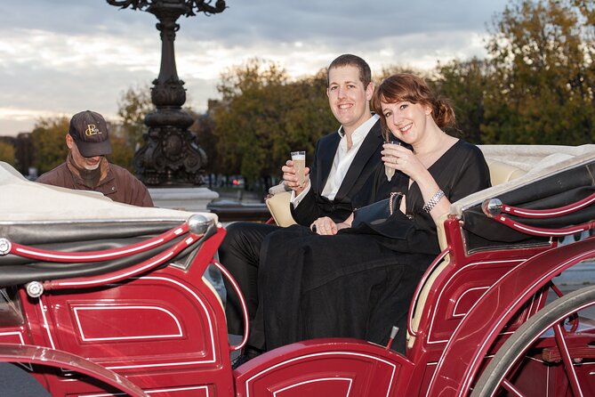 Paris Private Romantic Horse & Carriage Ride - Meeting by the Eiffel Tower: your first “got it” moment