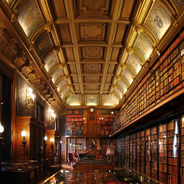 Paris: Private Tour of Domaine de Chantilly Ticket&Transfer - Château de Chantilly: art, rooms, and the Galerie des Batailles