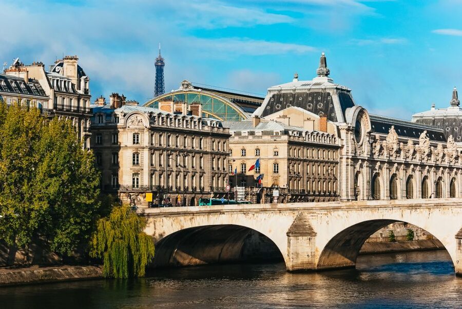 Paris: Romantic Cruise with 3-course Dinner on Seine River - Why This 2-Hour Seine Cruise Works So Well for Paris Nights